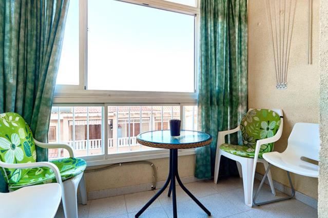 Apartamento Urbano Arregui Apartment Torrevieja Bagian luar foto