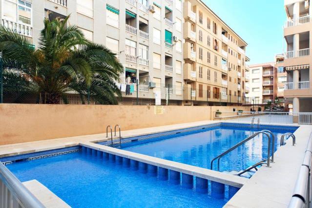 Apartamento Urbano Arregui Apartment Torrevieja Bagian luar foto